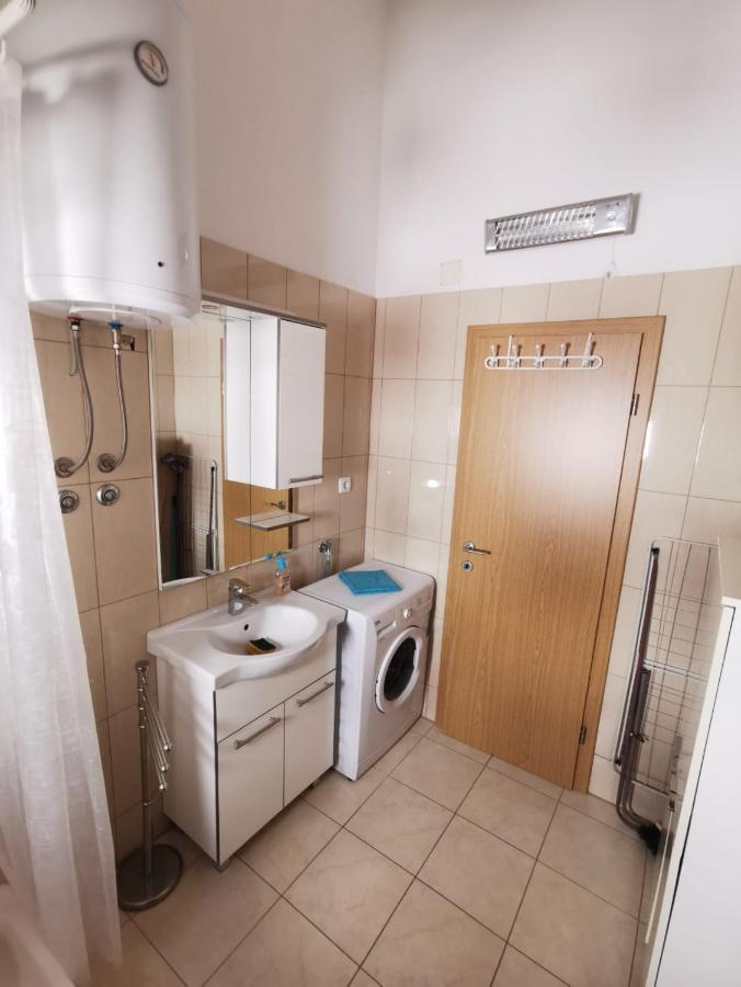 Apartman Zora Podstrana Eksteriør billede